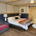 Sweet Forest Breeze, A Cook Forest Inn
