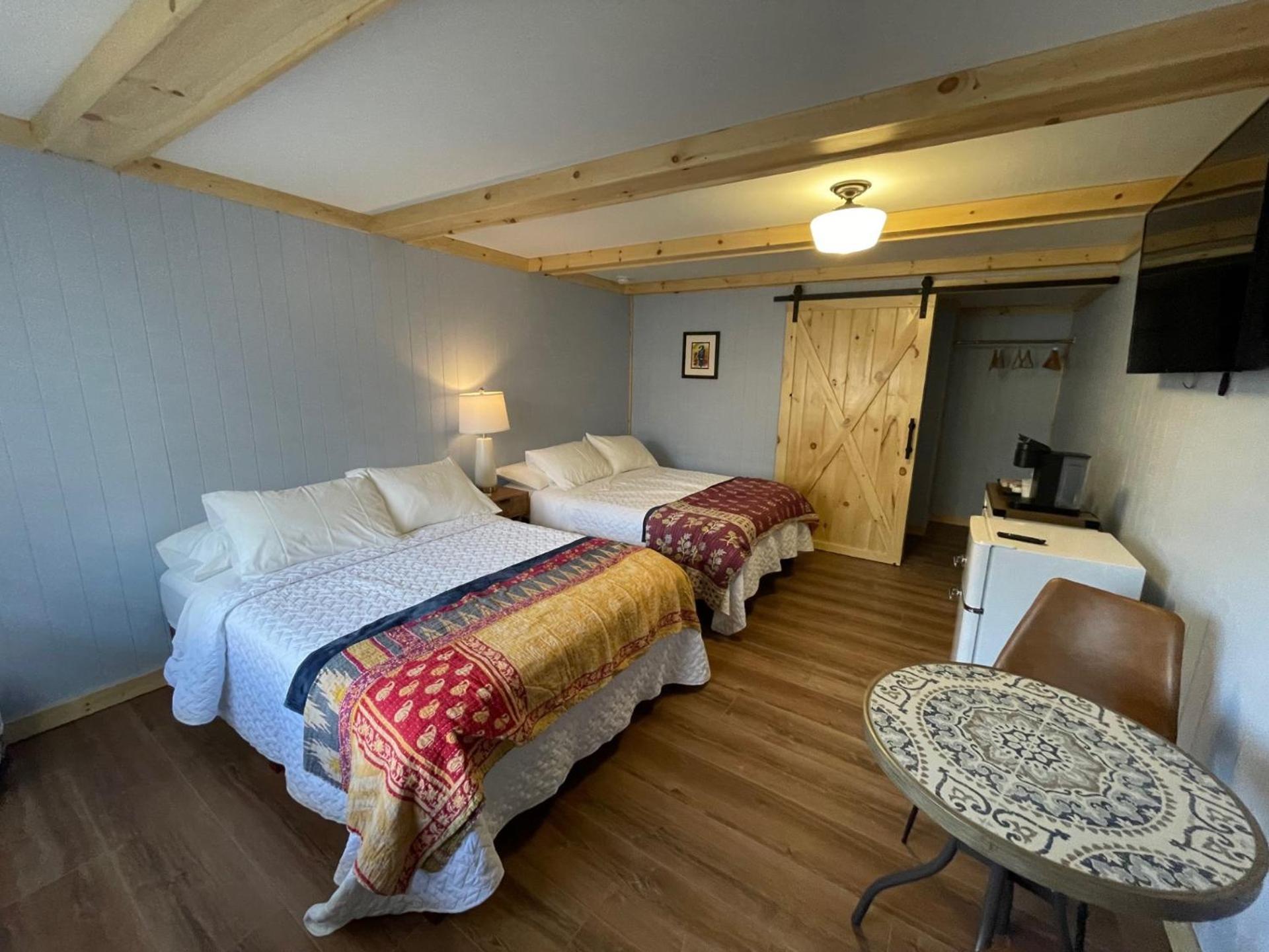 Sweet Forest Breeze, A Cook Forest Hotel